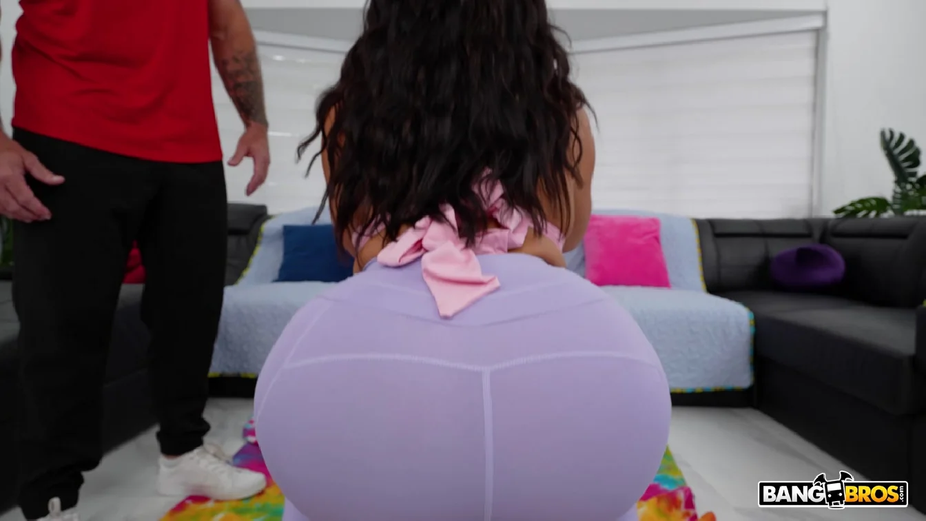 AssParade Nia Bleu XXX